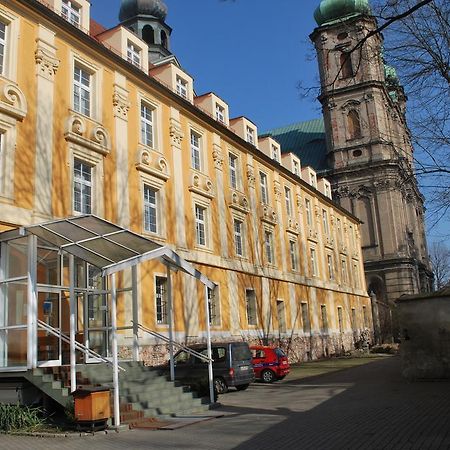 Апартаменти Diecezjalny Dom Formacyjny Ниса Екстер'єр фото